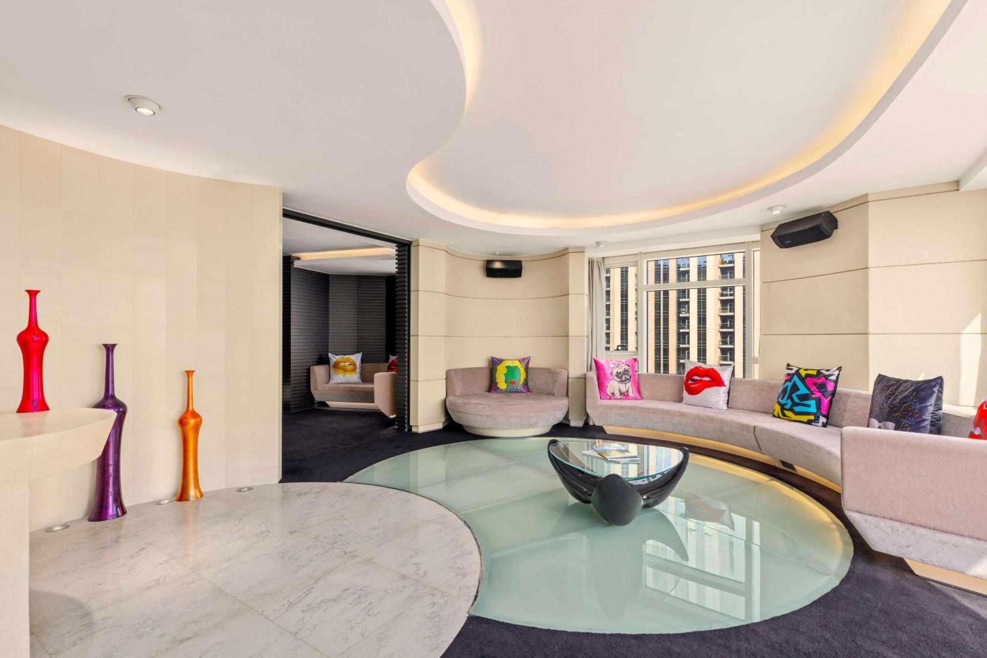 V Hotel Dubai, Curio Collection By Hilton Exterior foto