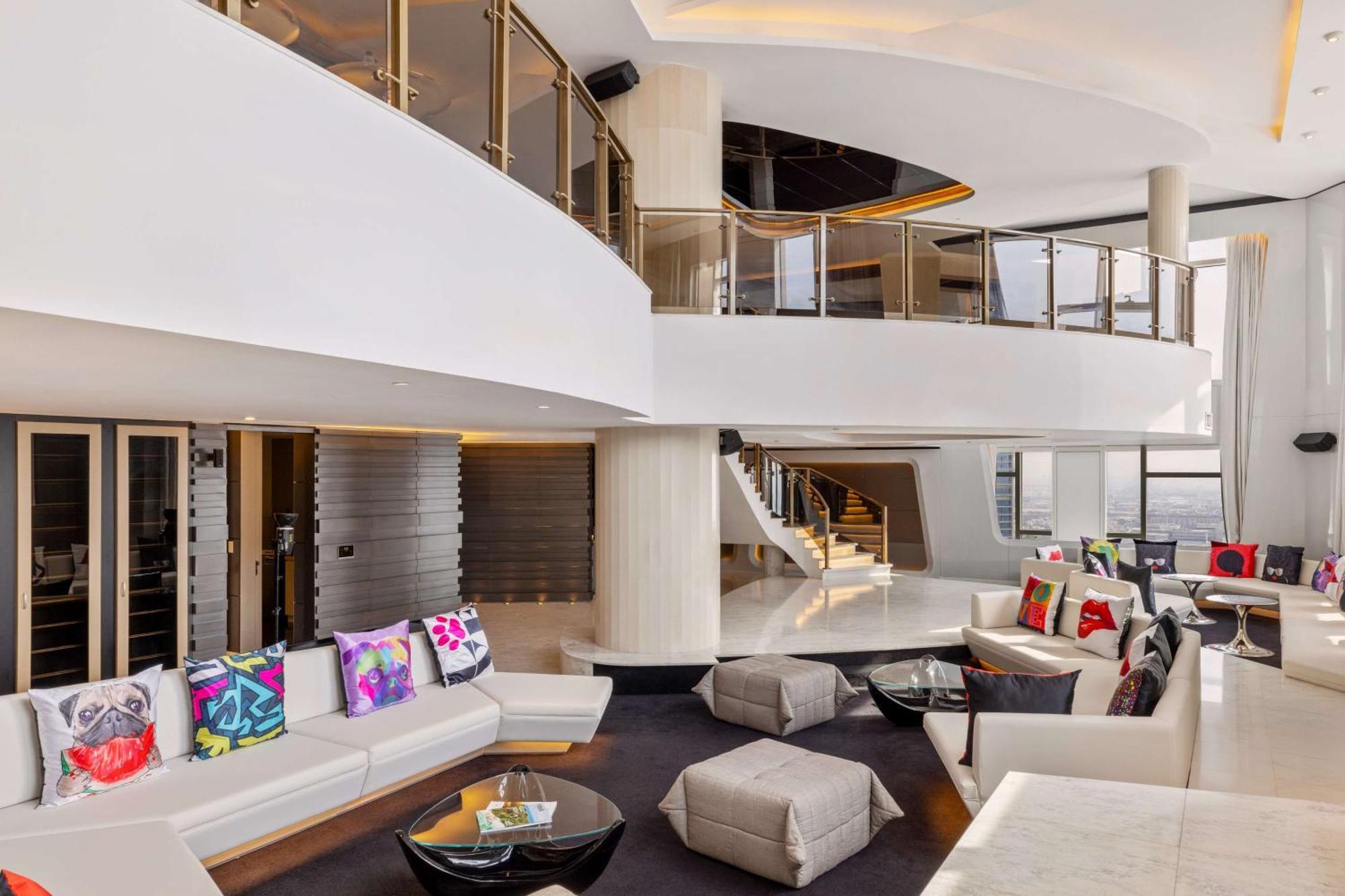 V Hotel Dubai, Curio Collection By Hilton Exterior foto
